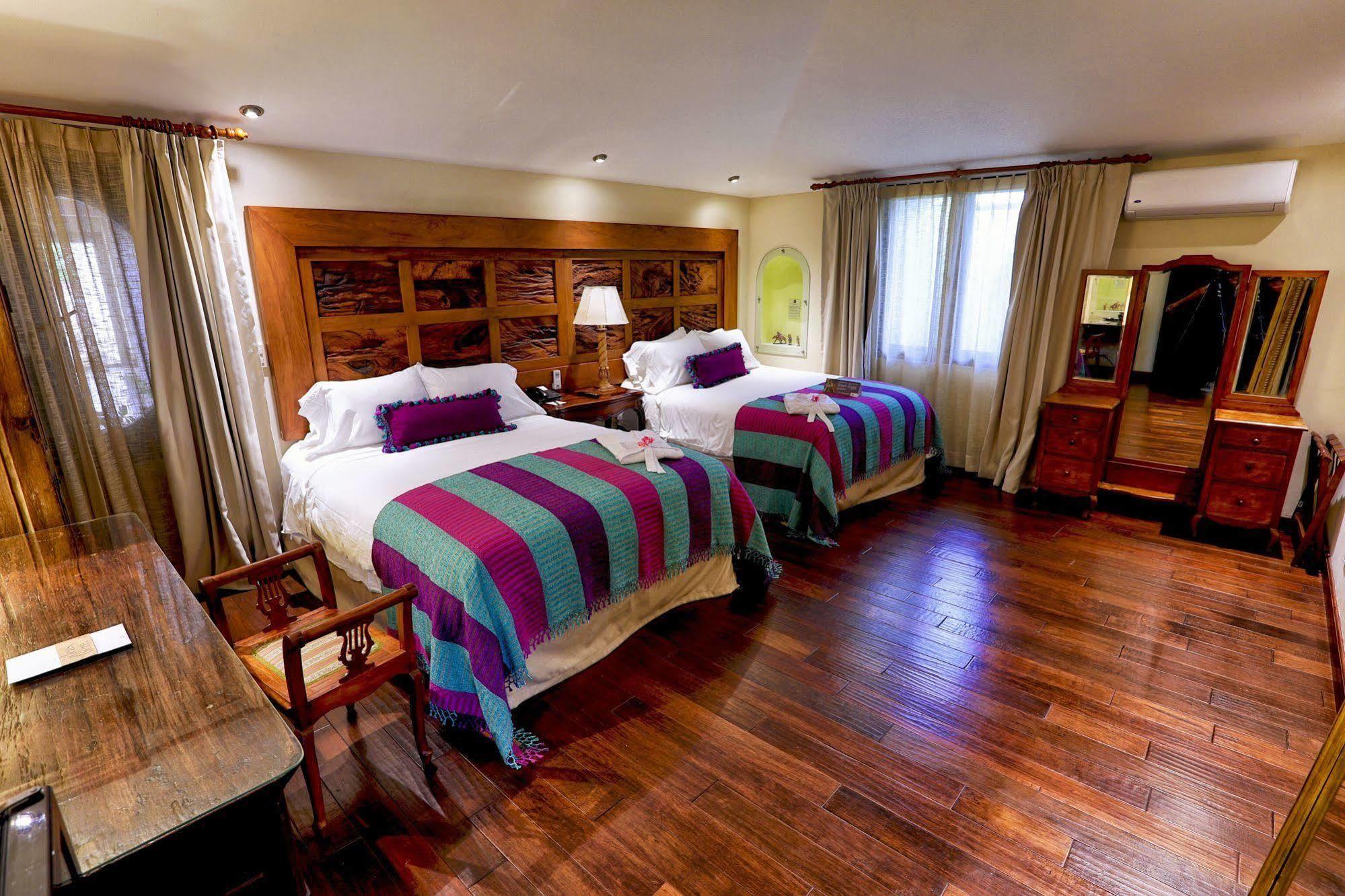Pensativo House Hotel (Adults Only) Antigua Exterior photo
