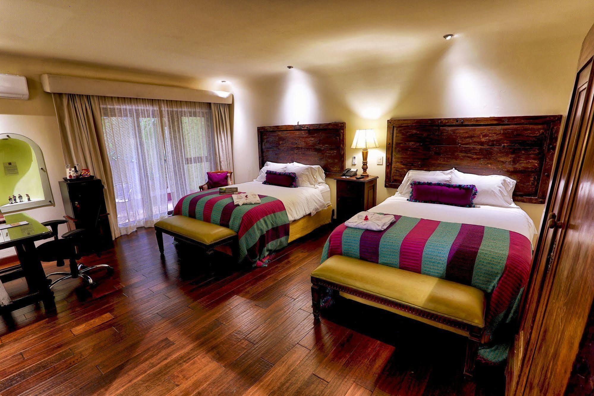 Pensativo House Hotel (Adults Only) Antigua Exterior photo